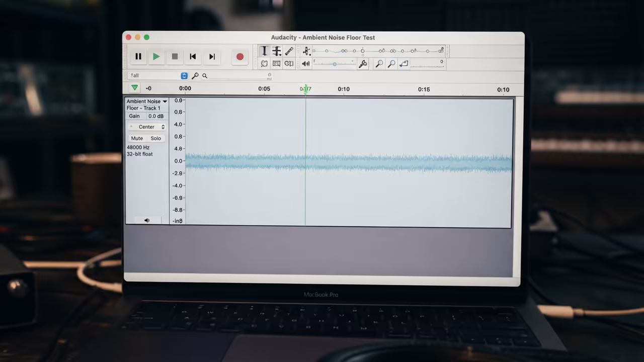 Audacity waveform with noise floor